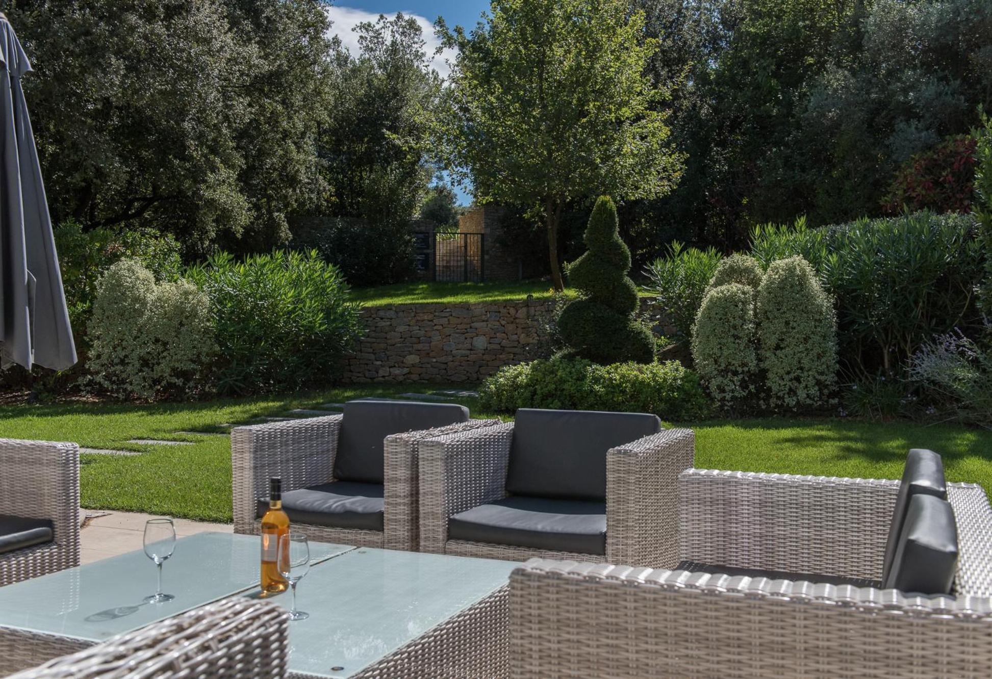 Bed and Breakfast Domaine Rampale Fuveau Екстер'єр фото