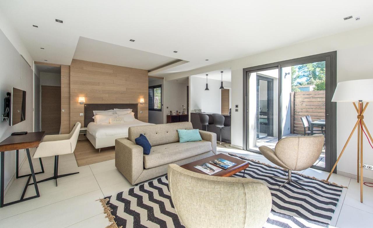 Bed and Breakfast Domaine Rampale Fuveau Екстер'єр фото
