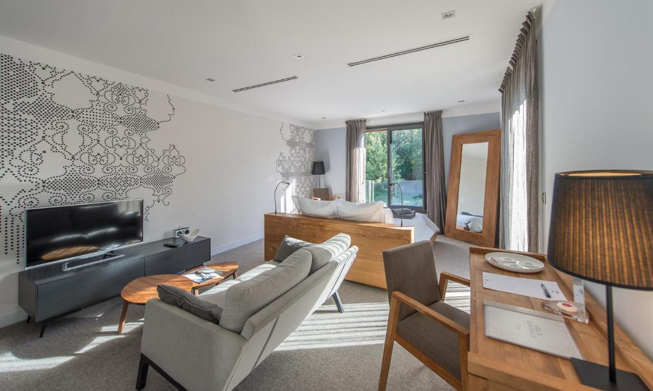 Bed and Breakfast Domaine Rampale Fuveau Екстер'єр фото